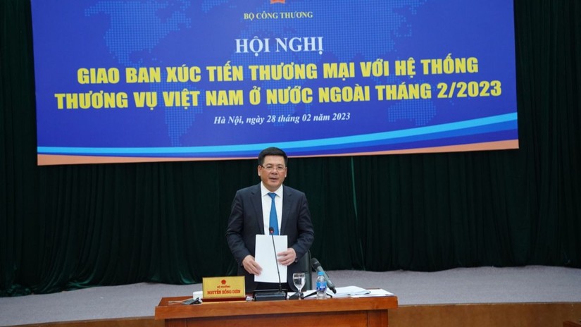 Bộ trưởng Bộ C&ocirc;ng Thương Nguyễn Hồng Di&ecirc;n ph&aacute;t biểu tại hội nghị giao ban th&aacute;ng 2/2023. Ảnh: Cấn Dũng