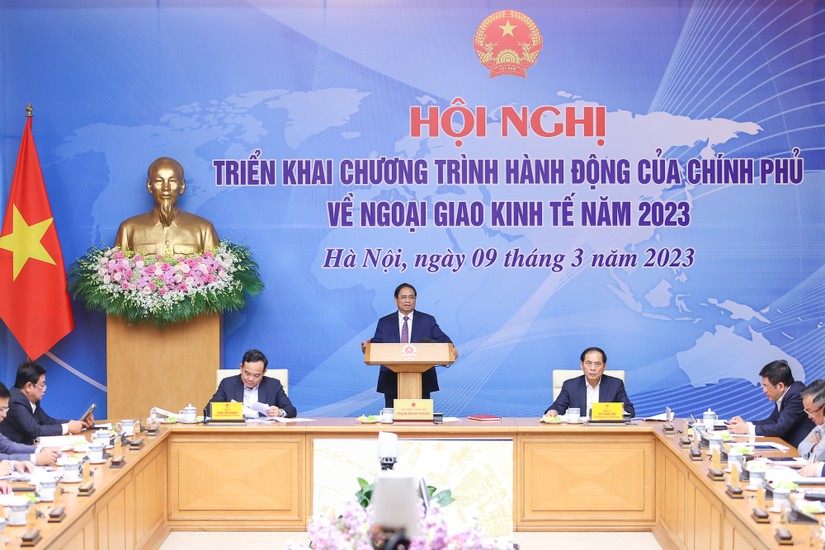 Thủ tướng Phạm Minh Ch&iacute;nh đ&atilde; chủ tr&igrave; Hội nghị triển khai Chương tr&igrave;nh h&agrave;nh động của Ch&iacute;nh phủ thực hiện Chỉ thị số 15 của Ban B&iacute; thư về c&ocirc;ng t&aacute;c ngoại giao kinh tế v&agrave; những trọng t&acirc;m ngoại giao kinh tế năm 2023. Ảnh: VGP