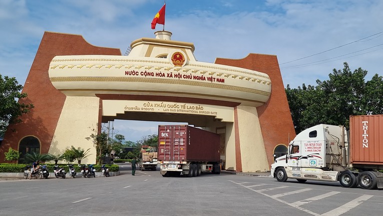 Cửa khẩu quốc tế Lao Bảo, Quảng Trị.