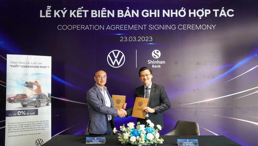 Ng&acirc;n h&agrave;ng Shinhan v&agrave; Trend Motor Việt Nam cho vay mua xe Volkswagen