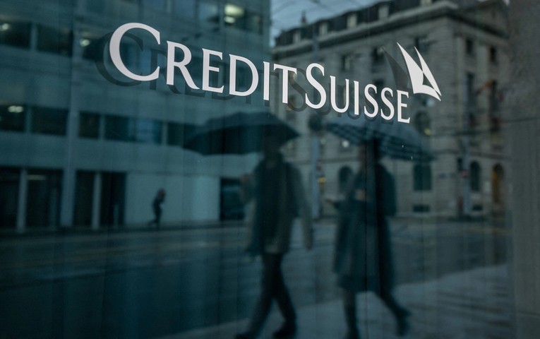 Ng&acirc;n h&agrave;ng UBS đ&atilde; mua lại Credit Suisse với gi&aacute; 3 tỷ franc h&ocirc;m 19/3. Ảnh: Telegraph