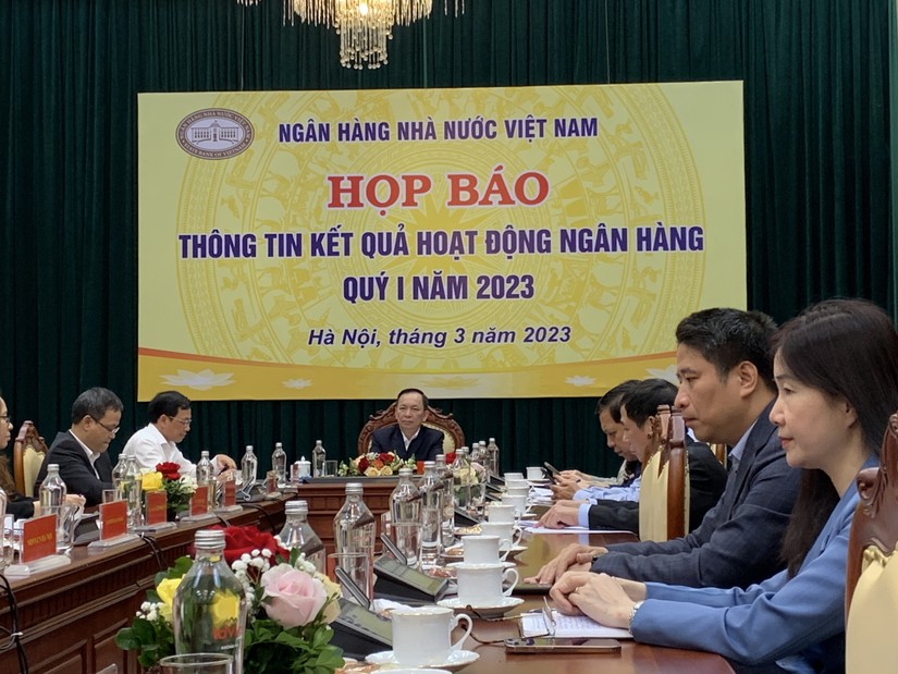 To&agrave;n cảnh họp b&aacute;o của Ng&acirc;n h&agrave;ng Nh&agrave; nước ng&agrave;y 31/3/2023. Ảnh: Thu Trang