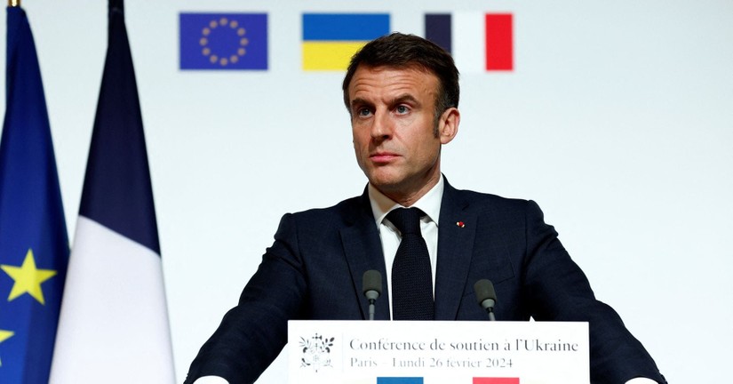 Tổng thống Ph&aacute;p Emmanuel Macron ph&aacute;t biểu tại cuộc họp b&aacute;o ng&agrave;y 26/2. Ảnh: AFP