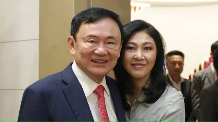 Th&aacute;i Lan: Em g&aacute;i &ocirc;ng Thaksin được T&ograve;a tuy&ecirc;n trắng &aacute;n ảnh 1