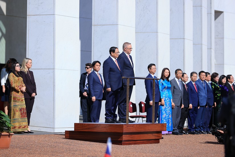 Thủ tướng Australia Anthony Albanese v&agrave; h&ocirc;n th&ecirc; đ&atilde; chủ tr&igrave; lễ đ&oacute;n Thủ tướng Ch&iacute;nh phủ Phạm Minh Ch&iacute;nh v&agrave; phu nh&acirc;n thăm ch&iacute;nh thức Australia. Ảnh: VGP