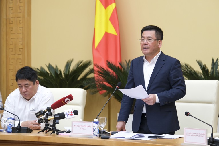 Bộ trưởng Nguyễn Hồng Di&ecirc;n ph&aacute;t biểu chỉ đạo tại cuộc họp. Nguồn: Bộ C&ocirc;ng Thương.