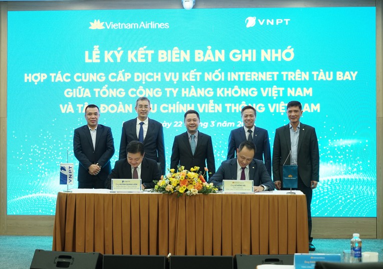 H&atilde;ng h&agrave;ng kh&ocirc;ng quốc gia Vietnam Airlines v&agrave; Tập đo&agrave;n Bưu ch&iacute;nh Viễn th&ocirc;ng Việt Nam (VNPT) k&yacute; kết hợp t&aacute;c lắp đặt internet tr&ecirc;n m&aacute;y bay.