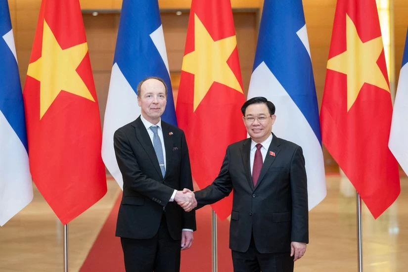 Chủ tịch Quốc hội Vương Đ&igrave;nh Huệ v&agrave; Chủ tịch Quốc hội Phần Lan Jussi Halla-aho. Ảnh: Cổng TTĐT Quốc hội