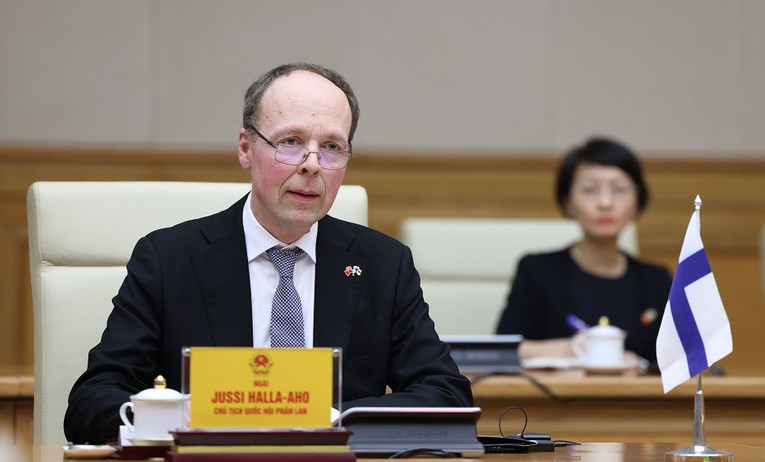 Chủ tịch Quốc hội Phần Lan Jussi Halla-Aho ph&aacute;t biểu tại buổi tiếp. Ảnh: VGP.