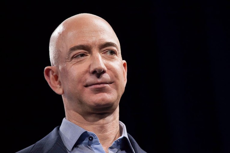 &Ocirc;ng Jeff Bezos - nh&agrave; s&aacute;ng lập Amazon v&agrave; l&agrave; người gi&agrave;u nhất thế giới năm 2021. Ảnh: Getty Images