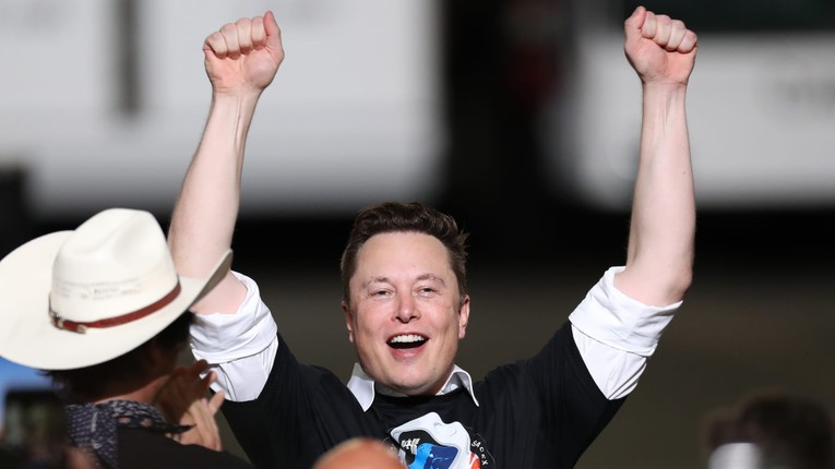 Nhiều nh&acirc;n vi&ecirc;n Twitter lo ngại &ocirc;ng Musk sẽ thay đổi c&aacute;c ch&iacute;nh s&aacute;ch của c&ocirc;ng ty. Ảnh: Getty Images