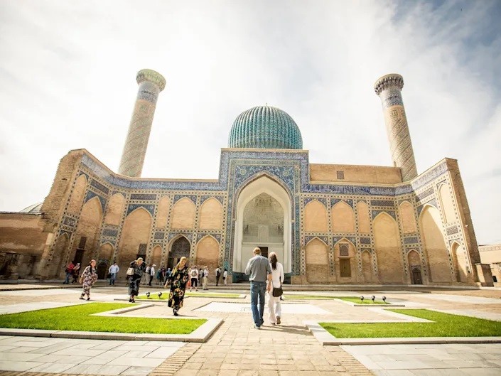 Du kh&aacute;ch c&oacute; thể thăm c&aacute;c điểm đến du lịch nổi tiếng tại Uzbekistan. Ảnh: Abercrombie and Kent