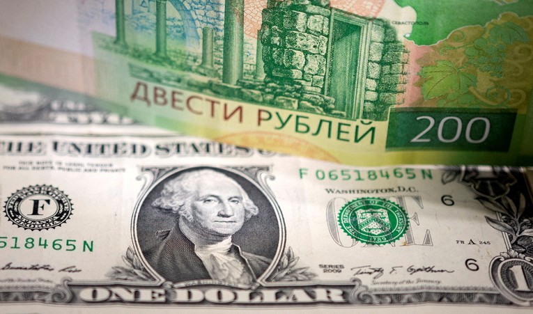 Nga muốn nắm quyền kiểm so&aacute;t 300 tỷ USD ngoại hối vốn bị phương T&acirc;y đ&oacute;ng băng kể từ khi xảy ra chiến sự tại Ukraine. Ảnh: Reuters