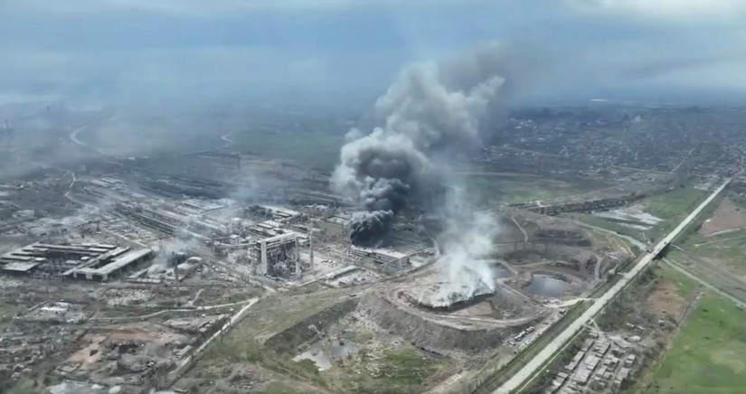 Nh&agrave; m&aacute;y th&eacute;p Azovstal được xem l&agrave; &amp;amp;quot;th&agrave;nh tr&igrave;&amp;amp;quot; cuối c&ugrave;ng của lực lượng Ukraine tại Mariupol. Ảnh: Reuters