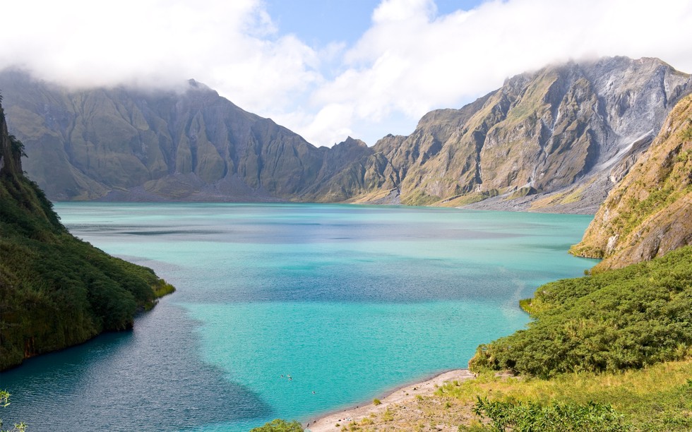 N&uacute;i Pinatubo tại Clark, Philippines. Ảnh: Jetstar