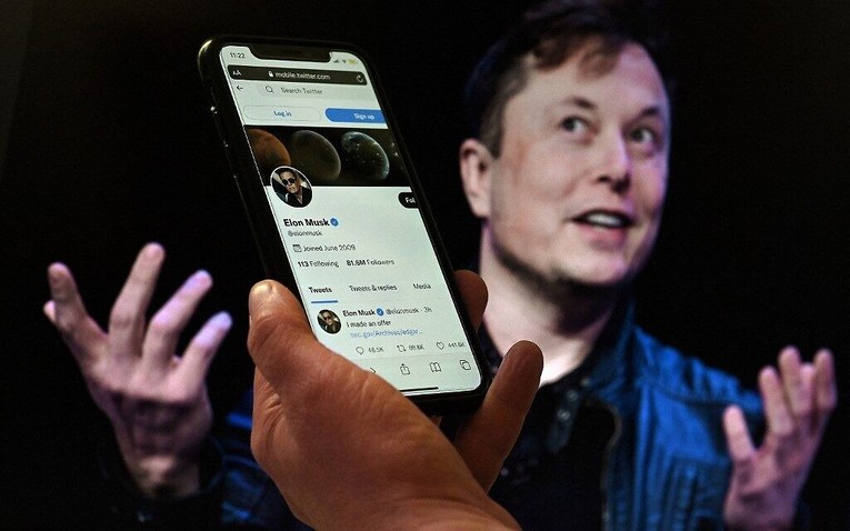 Tỷ ph&uacute; Elon Musk chốt đơn mua Twitter với gi&aacute; 44 tỷ USD. Ảnh: AFP