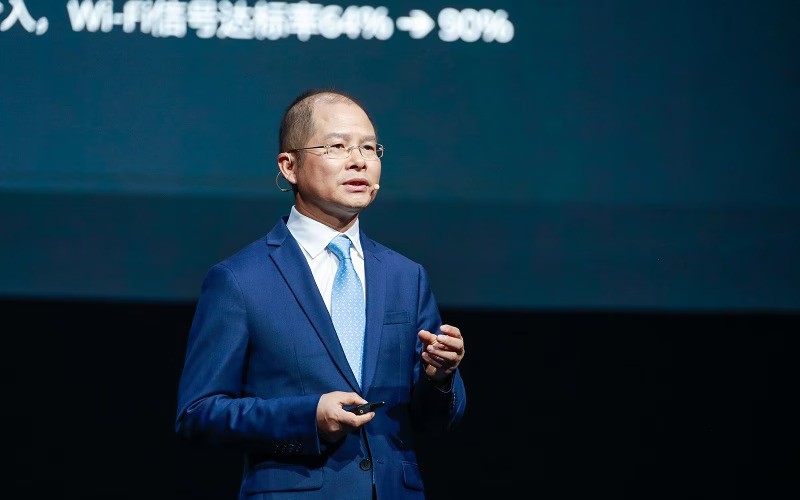 Chủ tịch lu&acirc;n phi&ecirc;n của Huawei Eric Xu (Xu Zhi Jun) tại sự kiện Huawei Connect 2021. Ảnh: Huawei