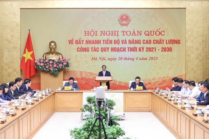 Thủ tướng Phạm Minh Ch&iacute;nh chủ tr&igrave; Hội nghị to&agrave;n quốc về đẩy nhanh tiến độ v&agrave; n&acirc;ng cao chất lượng c&ocirc;ng t&aacute;c quy hoạch thời kỳ 2021 - 2030. Ảnh: VGP