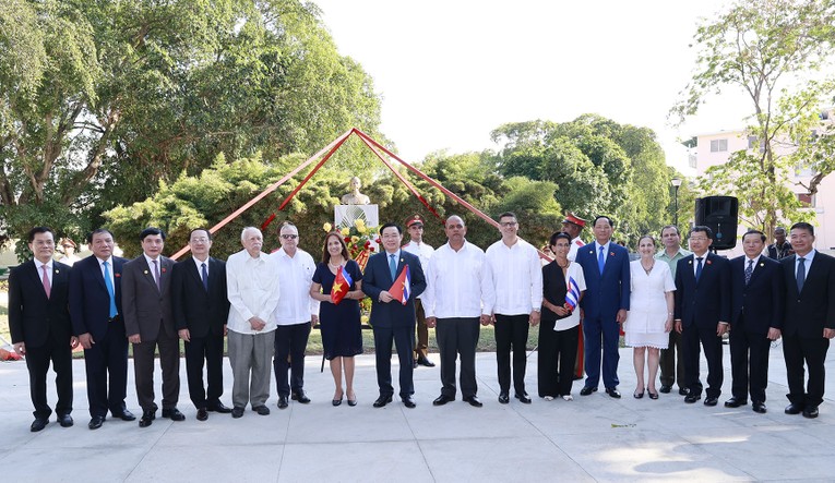 Cuba đổi t&ecirc;n C&ocirc;ng vi&ecirc;n H&ograve;a B&igrave;nh tại La Habana th&agrave;nh C&ocirc;ng vi&ecirc;n Hồ Ch&iacute; Minh ảnh 3