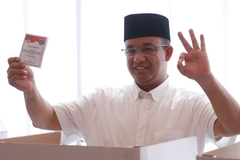 &Ocirc;ng Anies Baswedan l&agrave; cựu Thống đốc Jakarta. Ảnh: Reuters