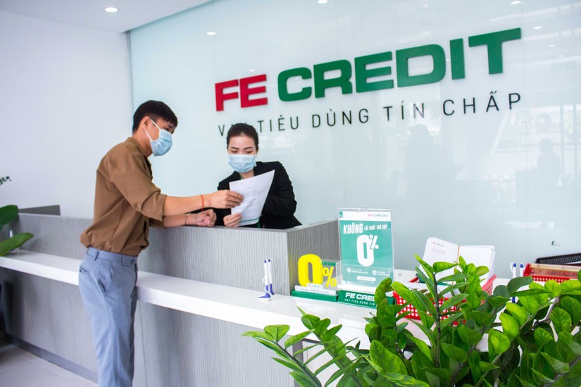 Moody&rsquo;s hạ xếp hạng t&iacute;n nhiệm của FE Credit