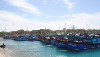Xây dựng huyện đảo Trường Sa thành trung tâm kinh tế-xã hội trên biển