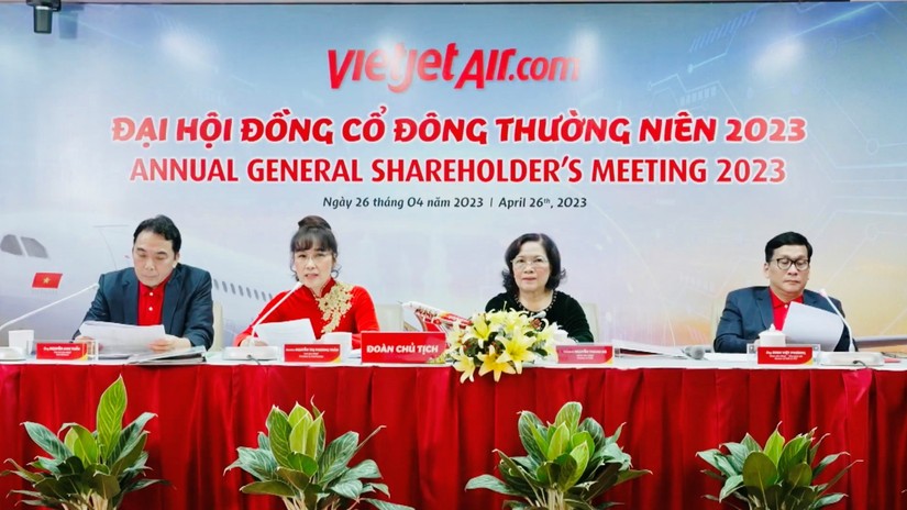 Vietjet đặt mục ti&ecirc;u l&atilde;i 1.000 tỷ đồng, ph&aacute;t h&agrave;nh th&ecirc;m h&agrave;ng trăm triệu cổ phiếu