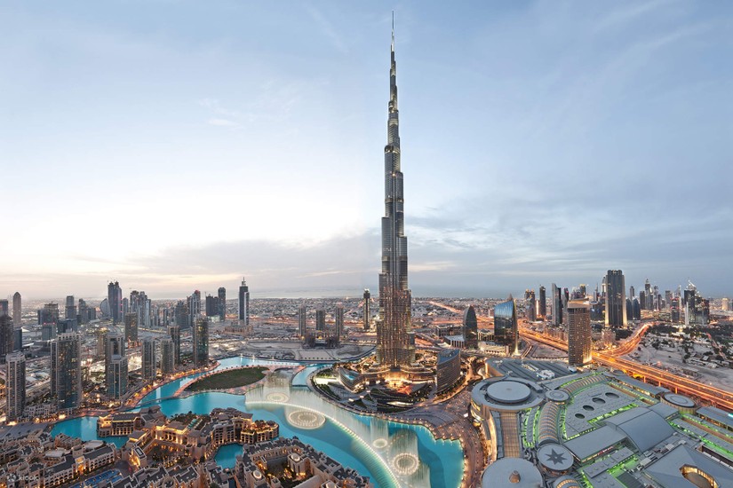 Th&aacute;p Burj Khalifa, t&ograve;a nh&agrave; cao nhất thế giới, biểu tượng của th&agrave;nh phố Dubai v&agrave; C&aacute;c tiểu Vương quốc Ả rập Thống nhất (UAE)