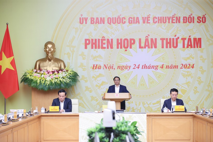 Thủ tướng Phạm Minh Ch&iacute;nh, Chủ tịch Ủy ban Quốc gia về chuyển đổi số, chủ tr&igrave; phi&ecirc;n họp lần thứ 8 của Ủy ban về kinh tế số. Ảnh: VGP.