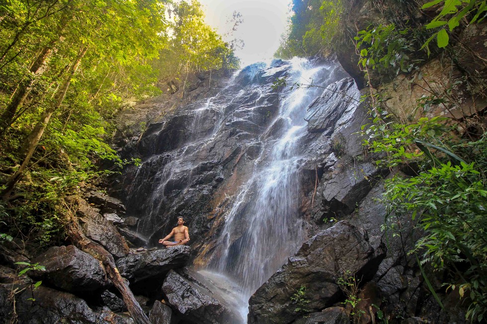 Th&aacute;c nước Phaeng Noi tr&ecirc;n đảo Koh Phangan. Ảnh: JR