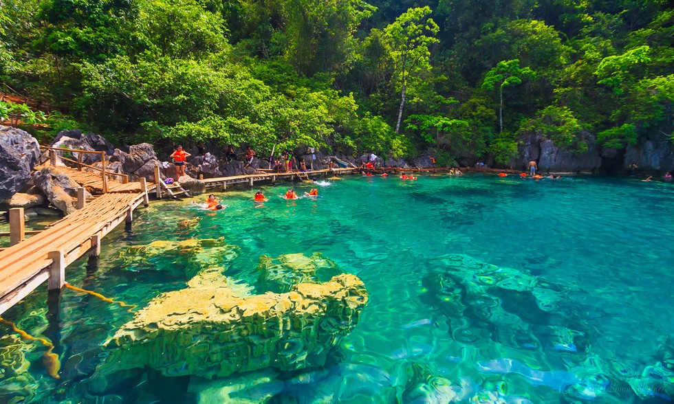 Hồ Kayangan tại Đảo Coron, Philippines.