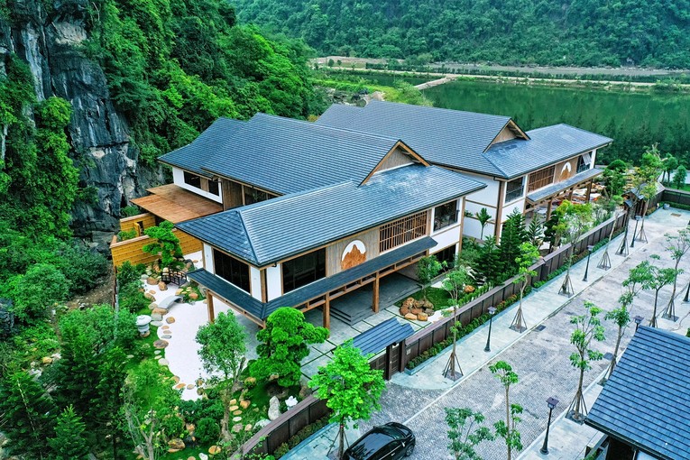 Biệt thự kho&aacute;ng n&oacute;ng Sun Onsen Village - Limited Edition