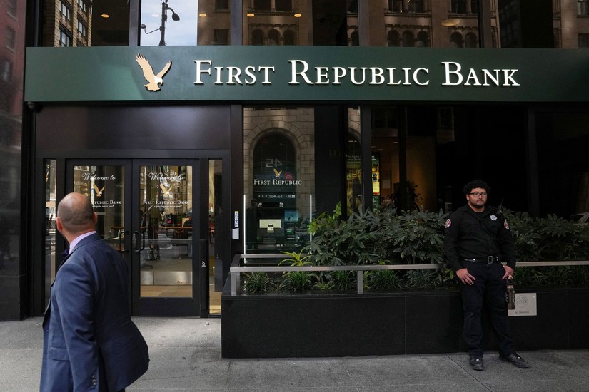 First Republic Bank sụp đổ, ch&iacute;nh thức về tay JPMorgan