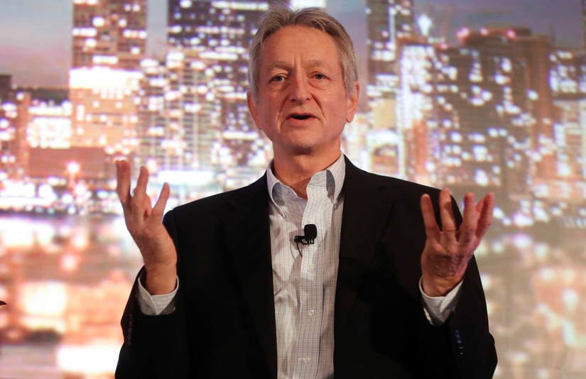 &Ocirc;ng Geoffrey Hinton được mệnh danh l&agrave; &amp;amp;quot;Cha đỡ đầu của tr&iacute; tuệ nh&acirc;n tạo&amp;amp;quot; .