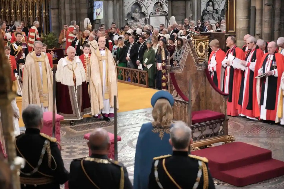 Vua Charles tại Tu viện Westminster cho lễ đăng quang của m&igrave;nh. Ảnh: Jonathan Brady/PA