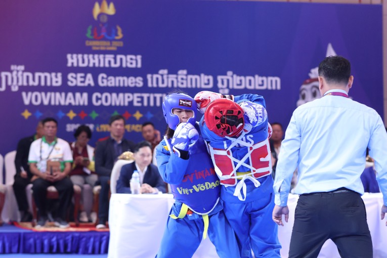 Đội karate Việt Nam đều gi&agrave;nh được huy chương v&agrave;ng tại SEA Games 32. (Ảnh: Sơn Ho&agrave;ng)