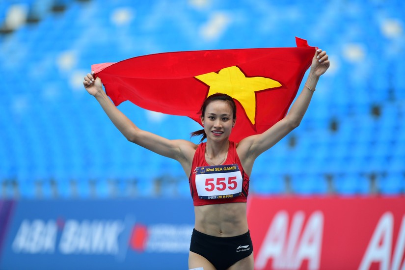 Việt Nam vươn l&ecirc;n dẫn đầu bảng tổng sắp huy chương SEA Games 32