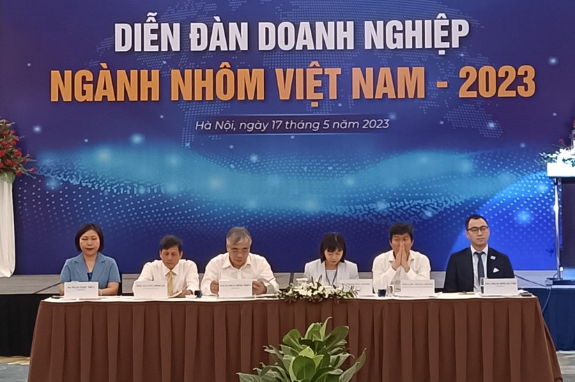 Doanh nghiệp ng&agrave;nh nh&ocirc;m lo mất thị trường nội địa