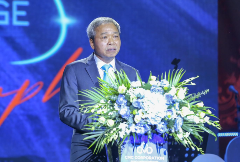 Bộ trưởng TT&TT Nguyễn Mạnh Hùng 'trao gửi sứ mệnh quốc gia' cho CMC