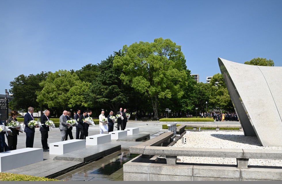 Thủ tướng Phạm Minh Ch&iacute;nh thăm C&ocirc;ng vi&ecirc;n Tưởng niệm H&ograve;a B&igrave;nh Hiroshima ảnh 2