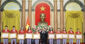 Chủ tịch nước biểu dương các &apos;gương mặt vàng&apos; của thể thao Việt Nam tại Sea Games 32