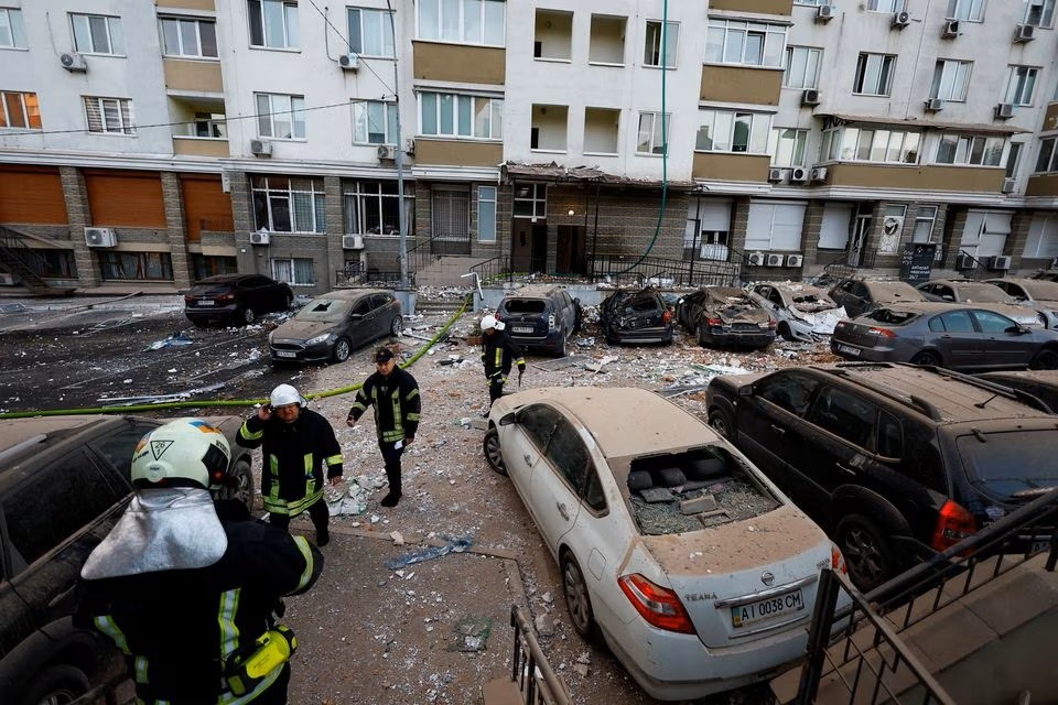 Khung cảnh sau vụ kh&ocirc;ng k&iacute;ch của Nga tại Kiev, Ukraine ng&agrave;y 30/5. Ảnh: Reuters