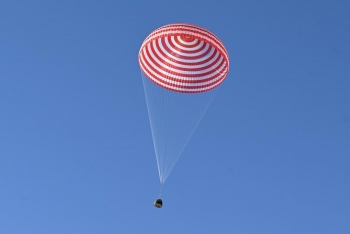 Phi hành đoàn Shenzhou-17 của Trung Quốc trở về Trái Đất