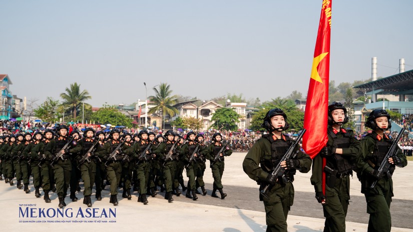 Hợp luyện diễu binh, diễu h&agrave;nh ch&agrave;o mừng 70 năm Chiến thắng Điện Bi&ecirc;n Phủ. Ảnh: Mekong ASEAN.