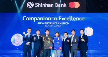 Shinhan Bank ra mắt thẻ ghi nợ tích hợp bảo hiểm giao dịch