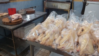 Malaysia: Thịt gà vẫn đội giá dù chính phủ đã cấm xuất khẩu