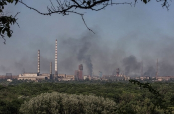 Nga phá hủy cây cầu kết nối mặt trận Severodonetsk, Ukraine lo hết vũ khí