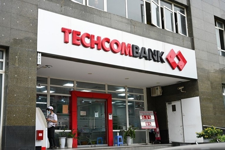 Techcombank điều chỉnh l&atilde;i suất cơ sở từ 31/5.