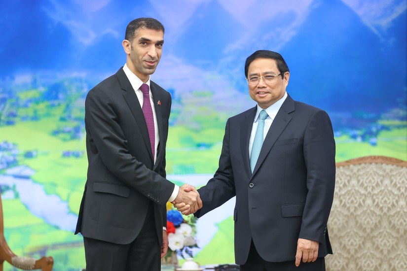 Thủ tướng Phạm Minh Ch&iacute;nh tiếp Tiến sĩ Thani bin Ahmed Al Zeyoudi, Quốc vụ khanh phụ tr&aacute;ch Thương mại quốc tế, Bộ Ngoại thương UAE. Ảnh: VGP