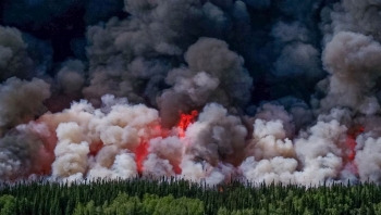 Canada đối mặt với mùa cháy rừng chưa từng có